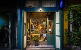 Live Local Cafe & Hotel - 420 Friendly